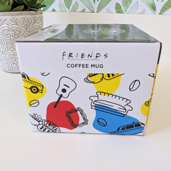 ⭐NIB Friends Central Perk Coffee Mug⭐ - Picture 4 of 6